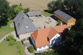 Traumhafter Vierseitenhof in Ostseenähe für Workshops, Seminare und Retreats, Pommerby